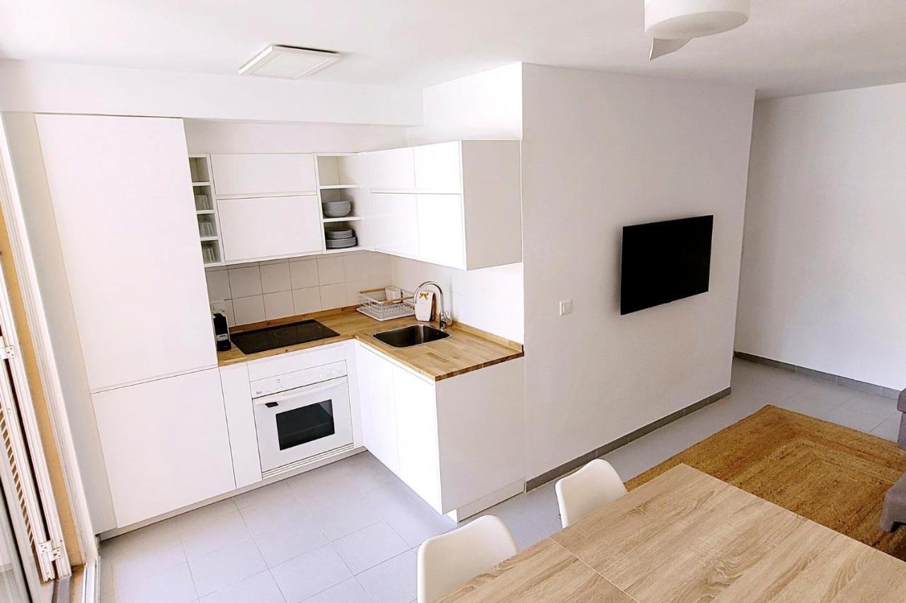 Precioso Apartamento Reformado En 1Ra Linea De Mar Sin Vistas Calella De Palafrugell Exterior photo